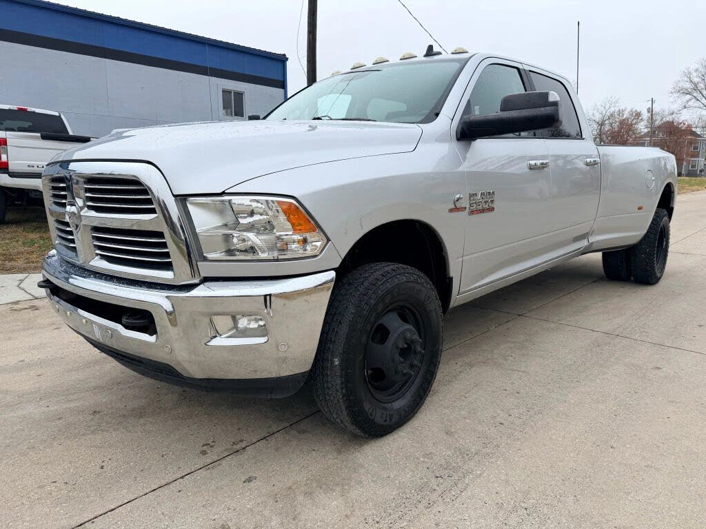 2017 RAM 3500 Big Horn Crew Cab LB DRW 4WD