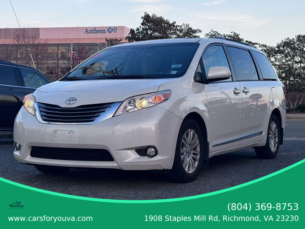 2017 Toyota Sienna XLE Premium 8-Passenger FWD
