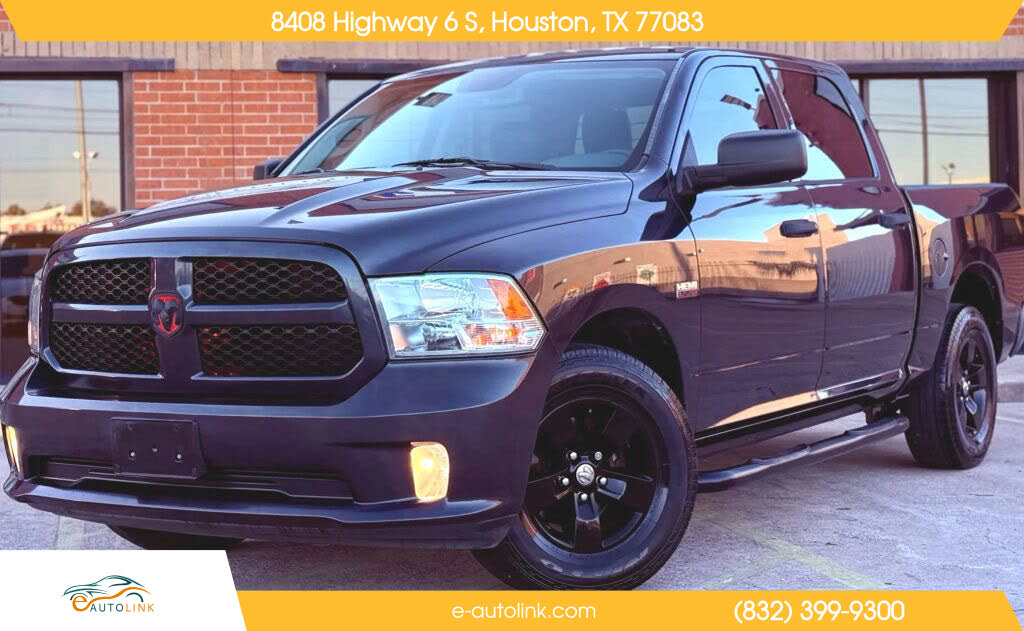 2018 RAM 1500 Express Crew Cab RWD