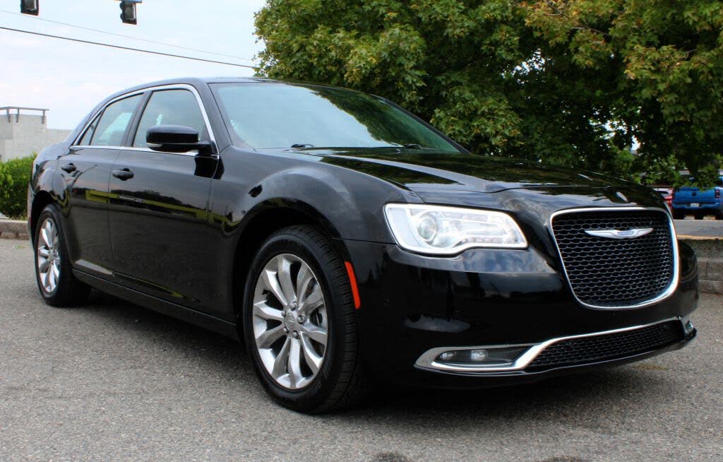 2021 Chrysler 300 Touring L AWD