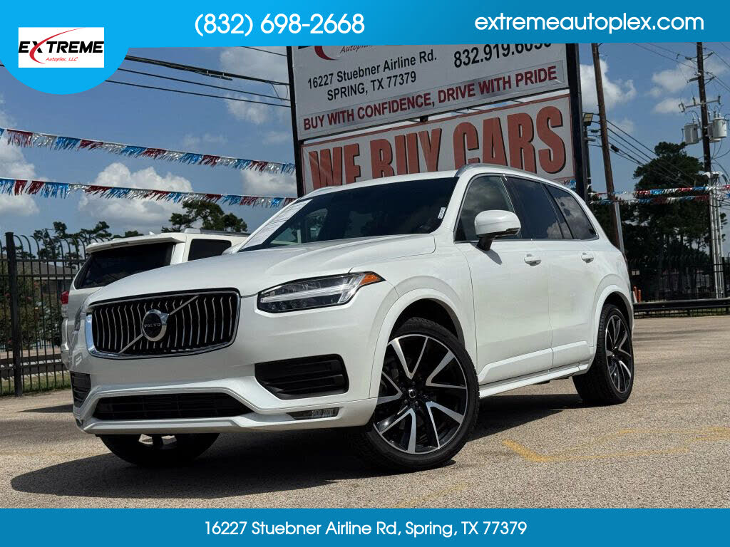2022 Volvo XC90 T6 Momentum 7-Passenger AWD