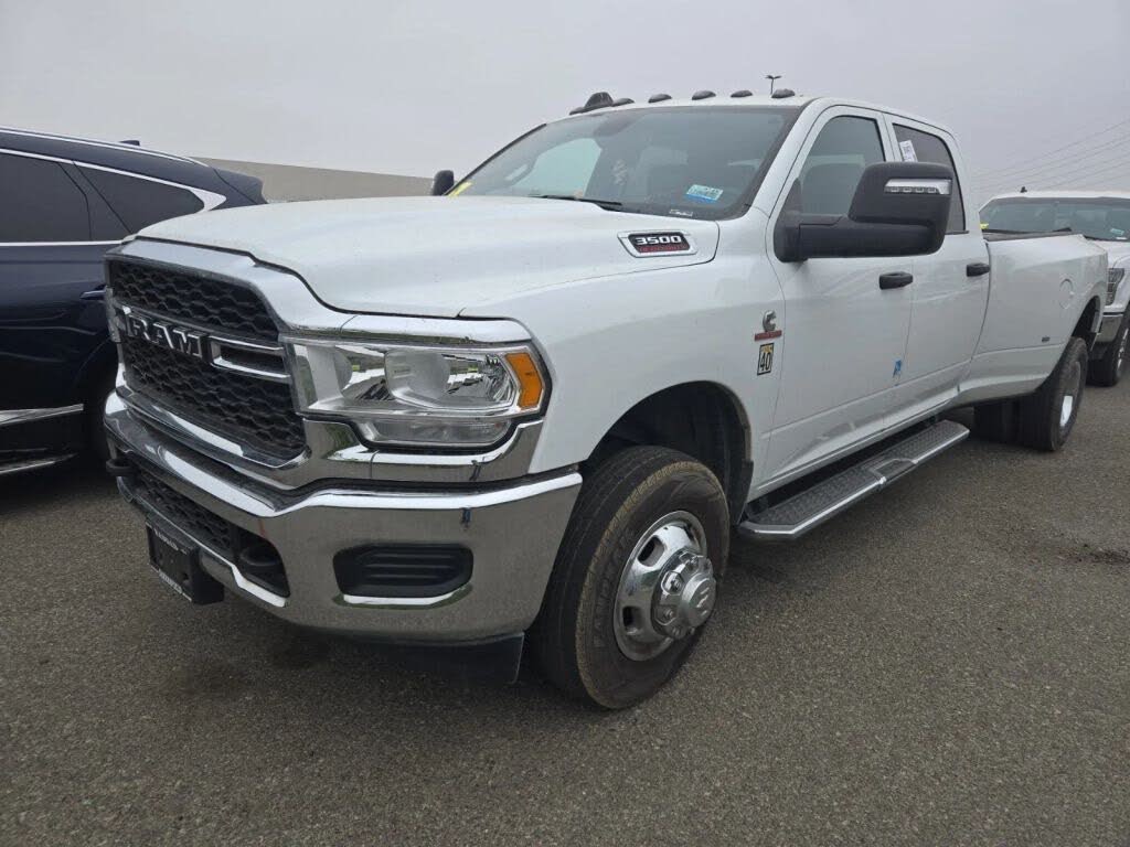 2024 RAM 3500 Tradesman Crew Cab LB DRW 4WD