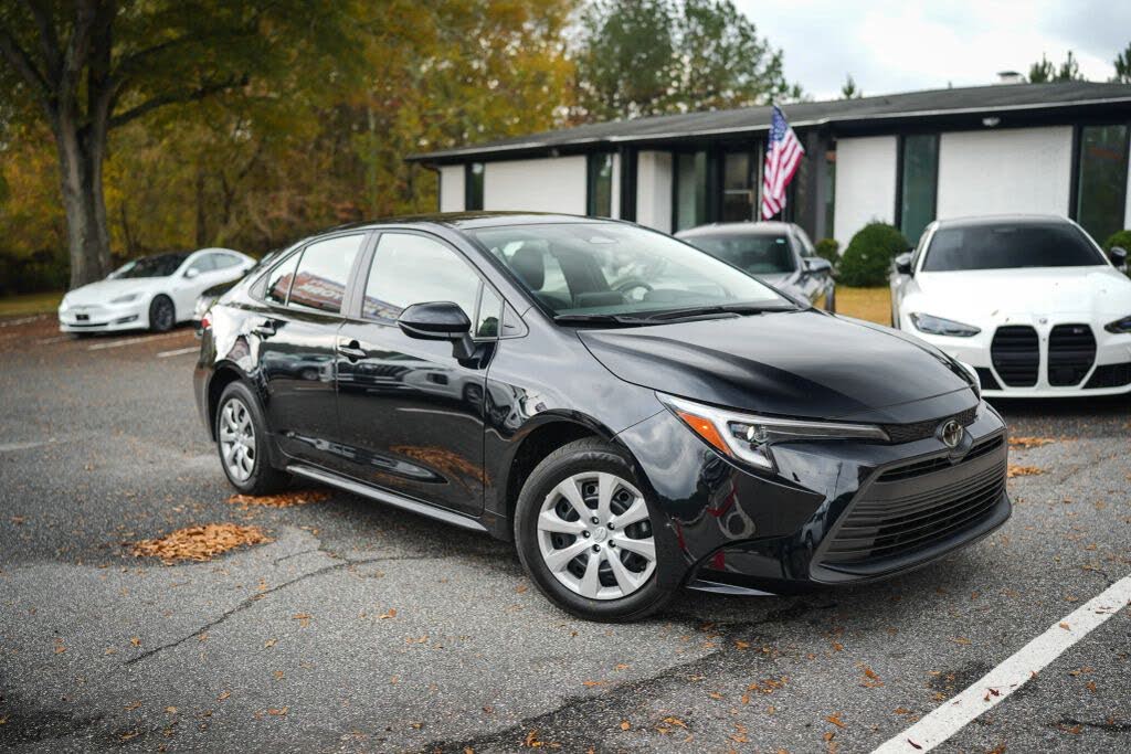 2026 Toyota Corolla Hybrid LE FWD