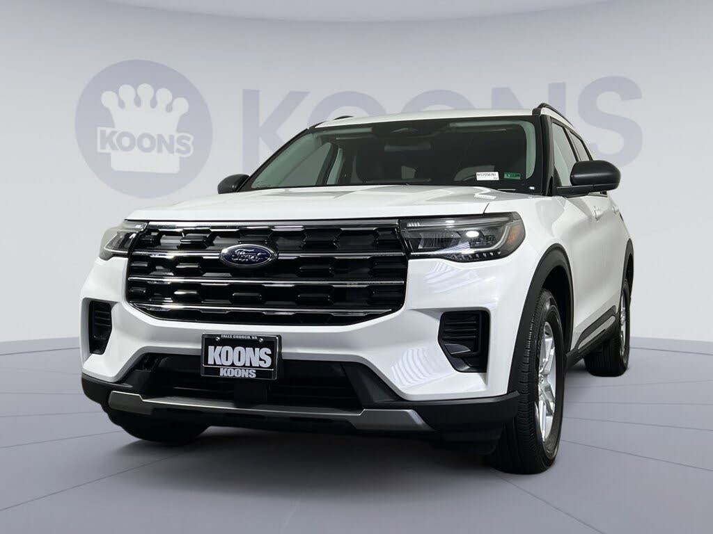 2025 Ford Explorer Active AWD