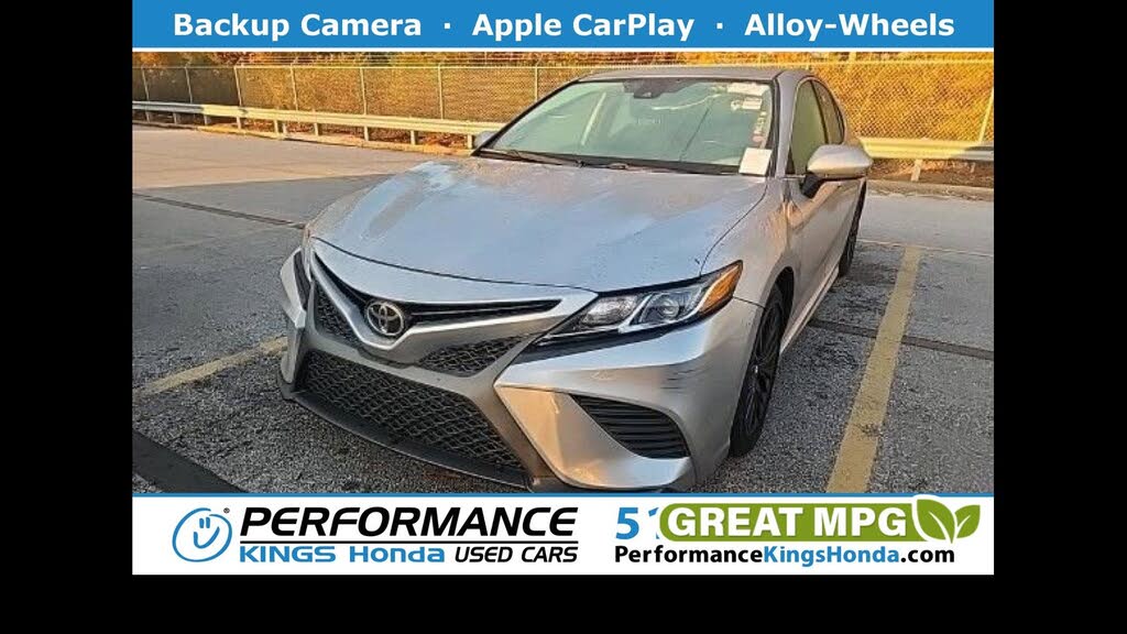 2019 Toyota Camry SE FWD