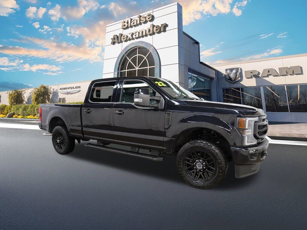 2022 Ford F-250 Super Duty Lariat Crew Cab 4WD