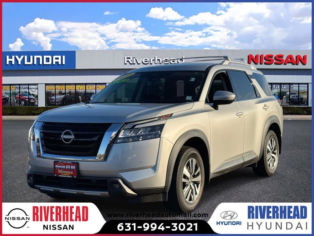 2022 Nissan Pathfinder SL 4WD