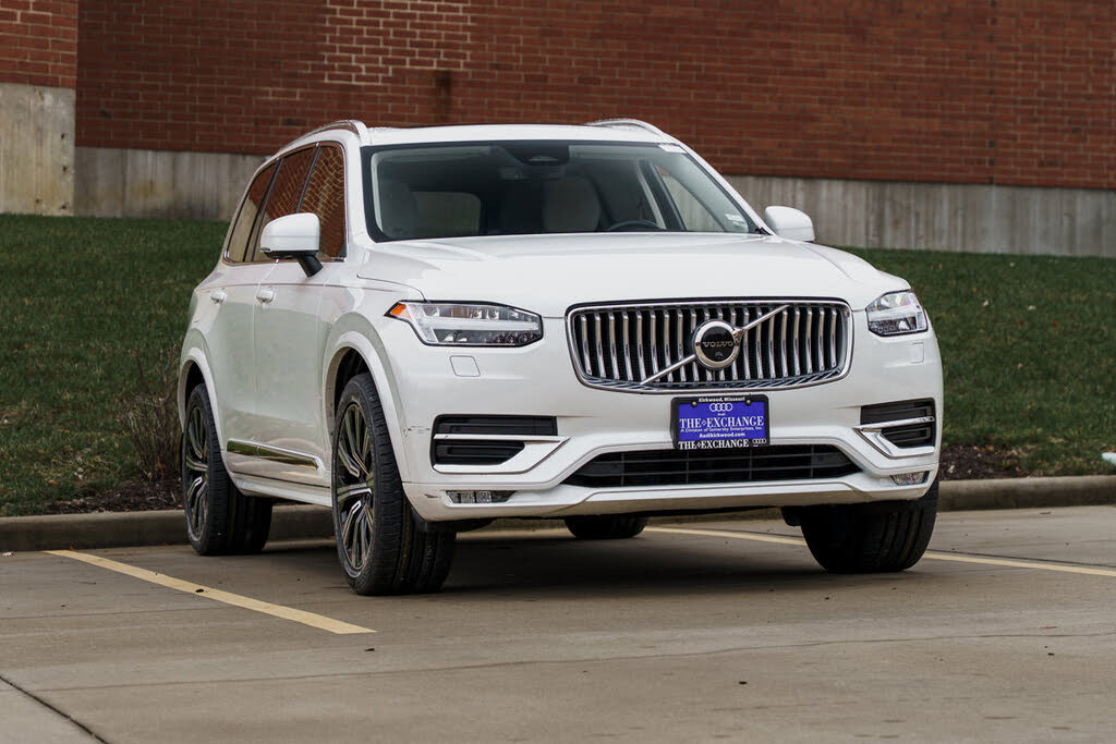 2023 Volvo XC90 B6 Plus Bright Theme 7-Passenger AWD