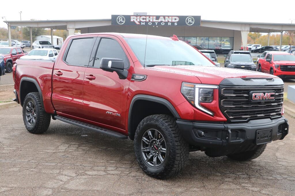 2024 GMC Sierra 1500 AT4X Crew Cab 4WD