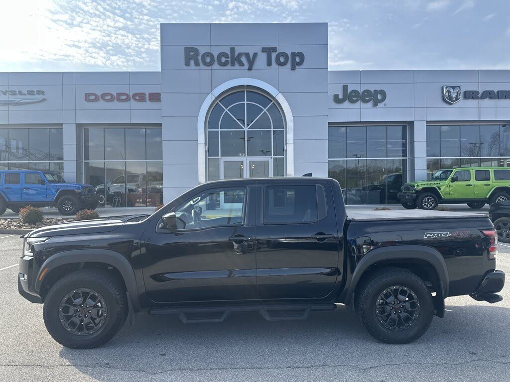 2024 Nissan Frontier PRO-4X Crew Cab 4WD