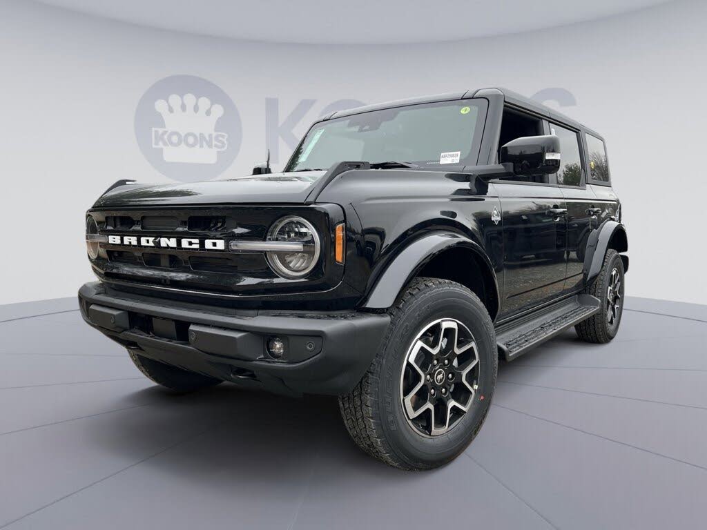 2025 Ford Bronco Outer Banks 4-Door 4WD