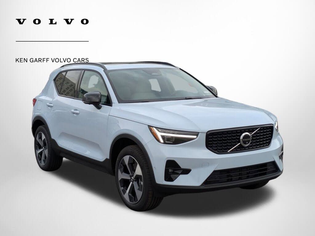 2026 Volvo XC40 B5 Plus AWD