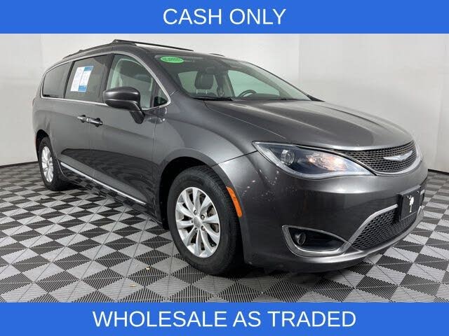 2017 Chrysler Pacifica Touring L FWD