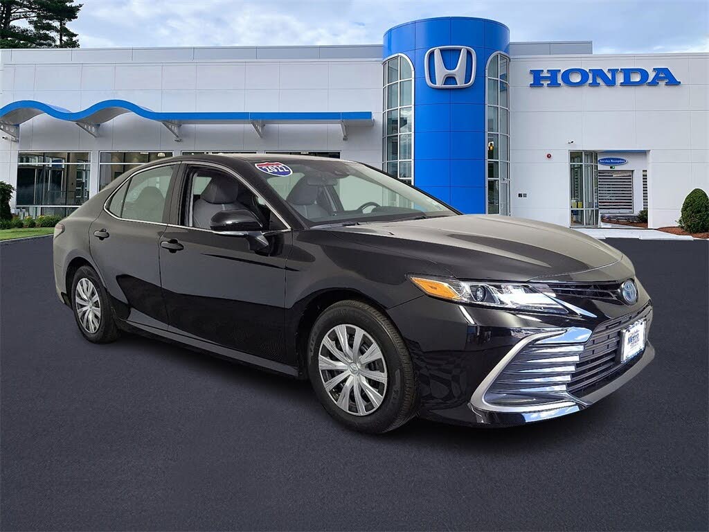 2022 Toyota Camry Hybrid LE FWD