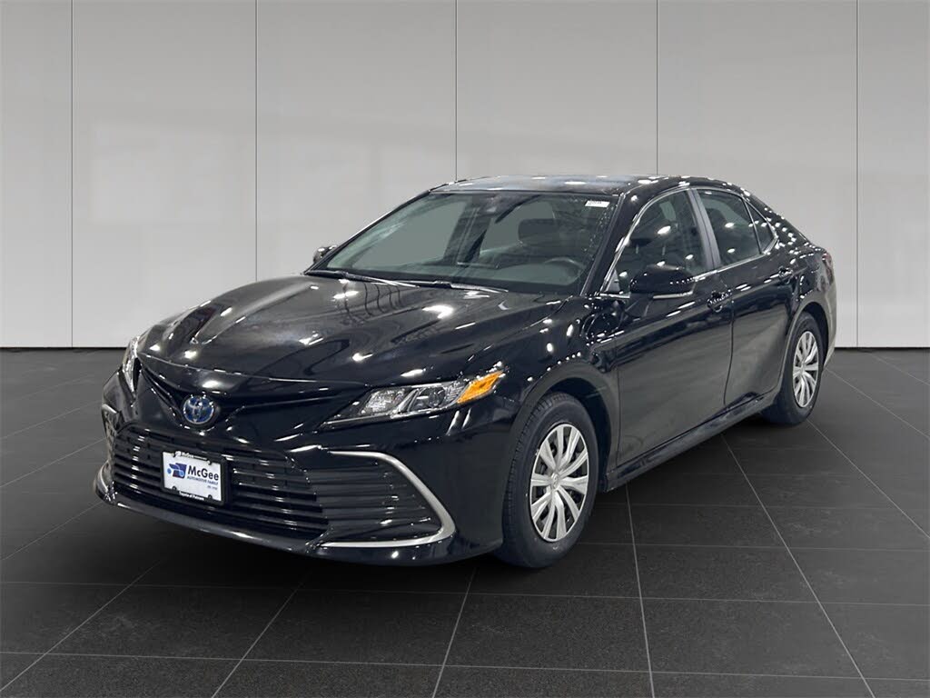 2024 Toyota Camry Hybrid LE FWD