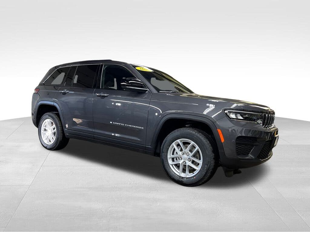 2025 Jeep Grand Cherokee Laredo 4WD