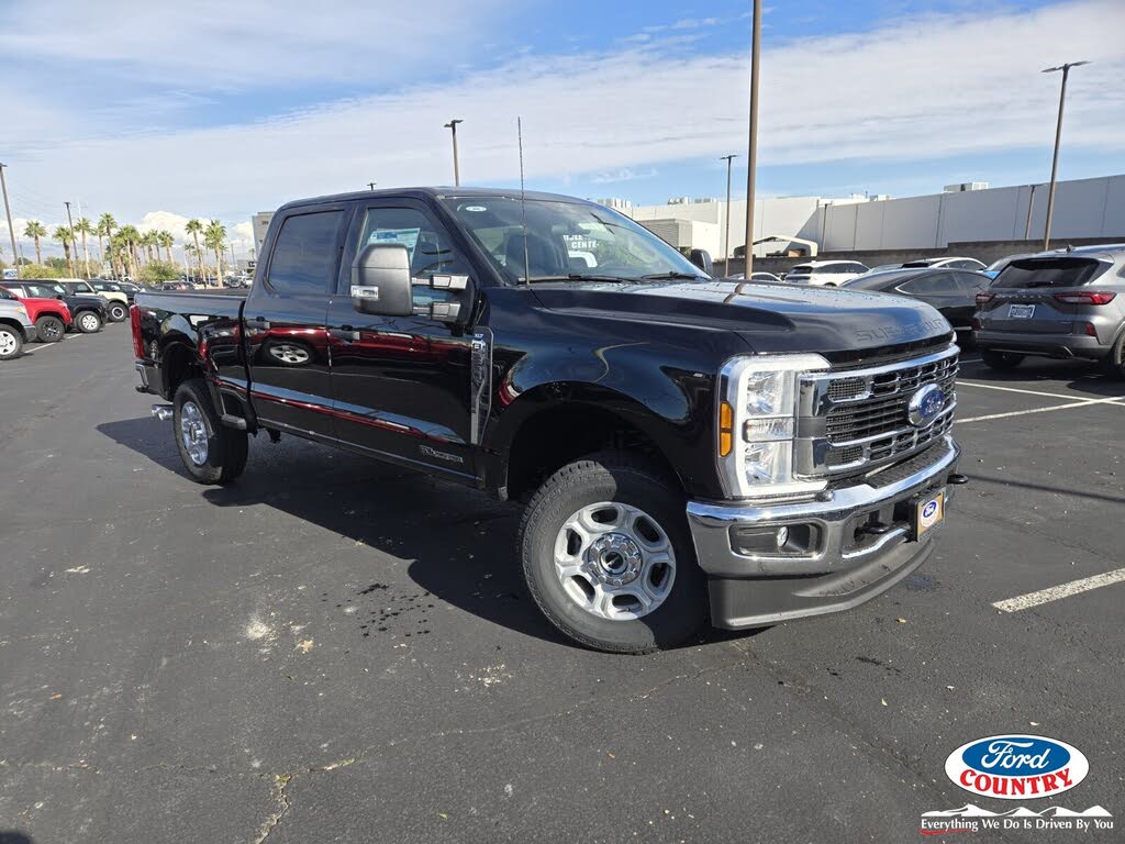 2026 Ford F-250 Super Duty XLT Crew Cab 4WD