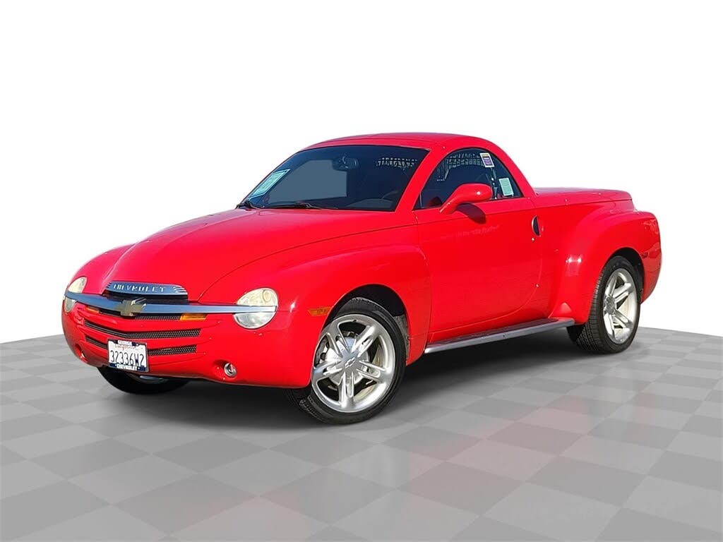 2004 Chevrolet SSR LS RWD
