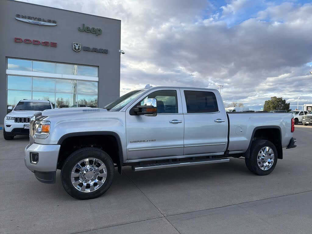 2018 GMC Sierra 2500HD Denali Crew Cab SB 4WD