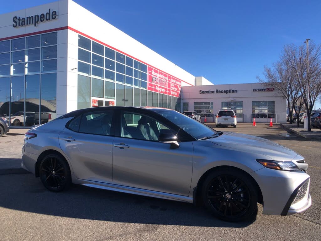 2022 Toyota Camry Hybrid XSE FWD