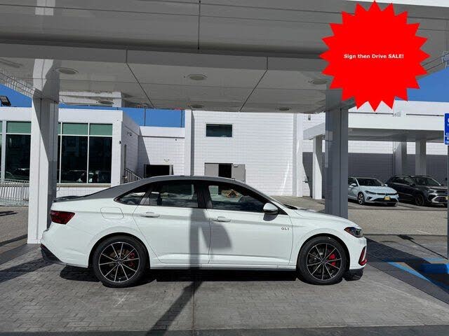 2025 Volkswagen Jetta GLI Autobahn FWD
