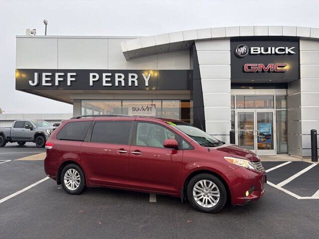 2013 Toyota Sienna XLE 7-Passenger