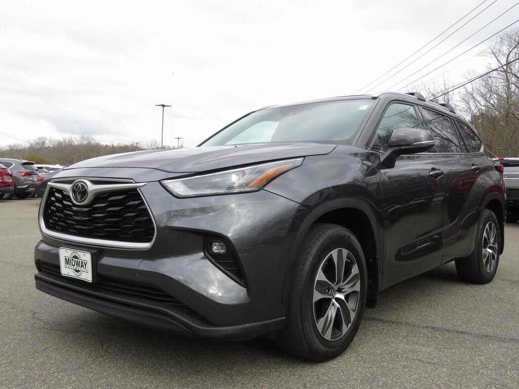 2022 Toyota Highlander XLE AWD