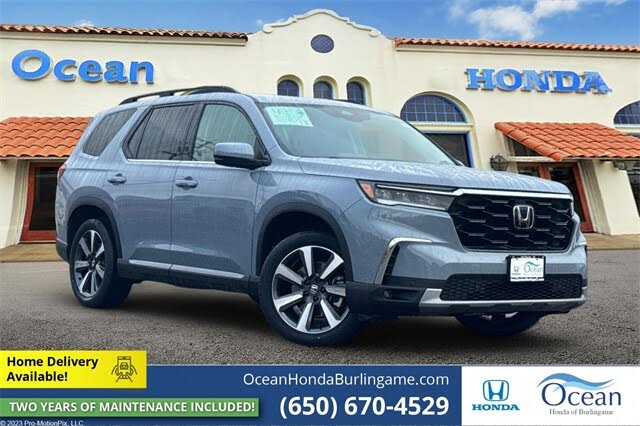 2023 Honda Pilot Touring FWD