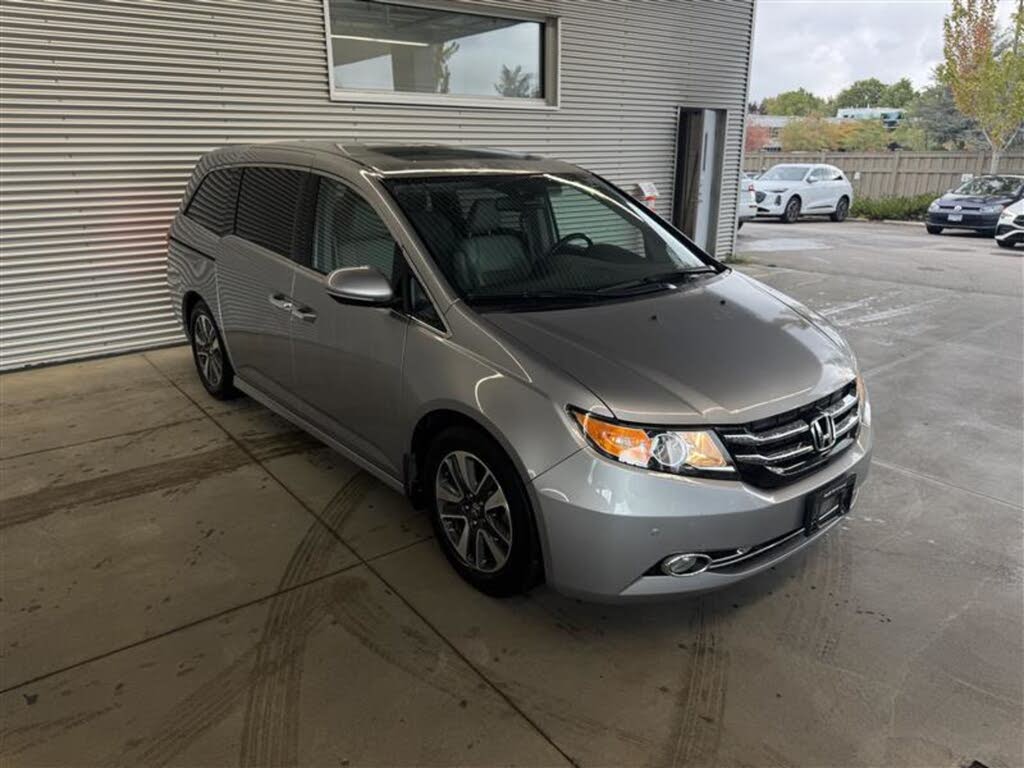 2016 Honda Odyssey Touring FWD