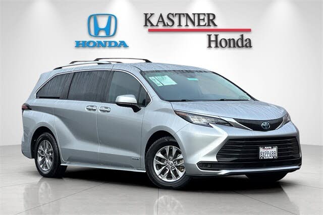 2021 Toyota Sienna LE 8-Passenger FWD