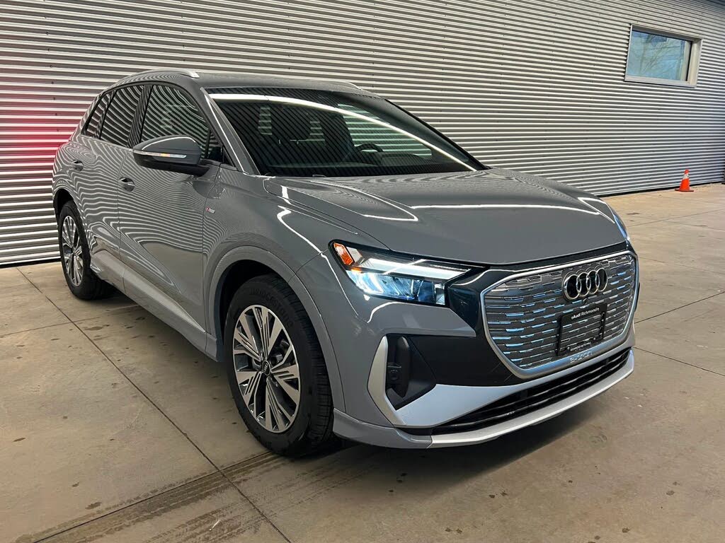 2026 Audi Q4 e-tron quattro Premium 55