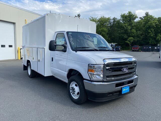 2026 Ford E-Series Chassis E-350 SD Cutaway 138 RWD