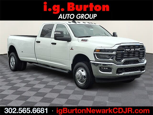 2026 RAM 3500 Tradesman Crew Cab LB DRW 4WD