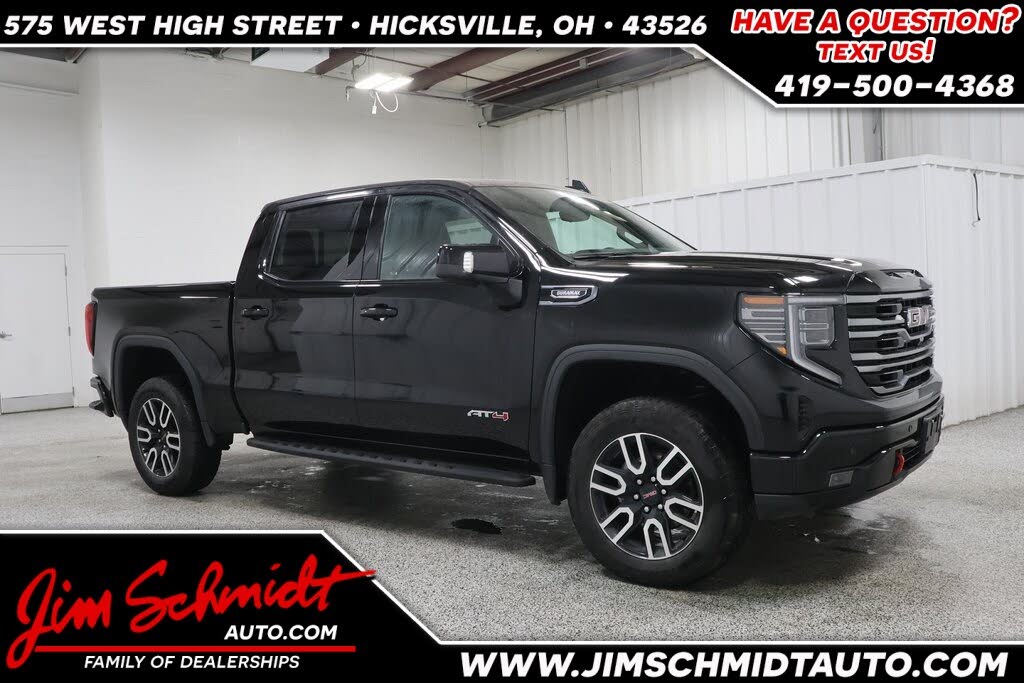 2025 GMC Sierra 1500 AT4 Crew Cab 4WD