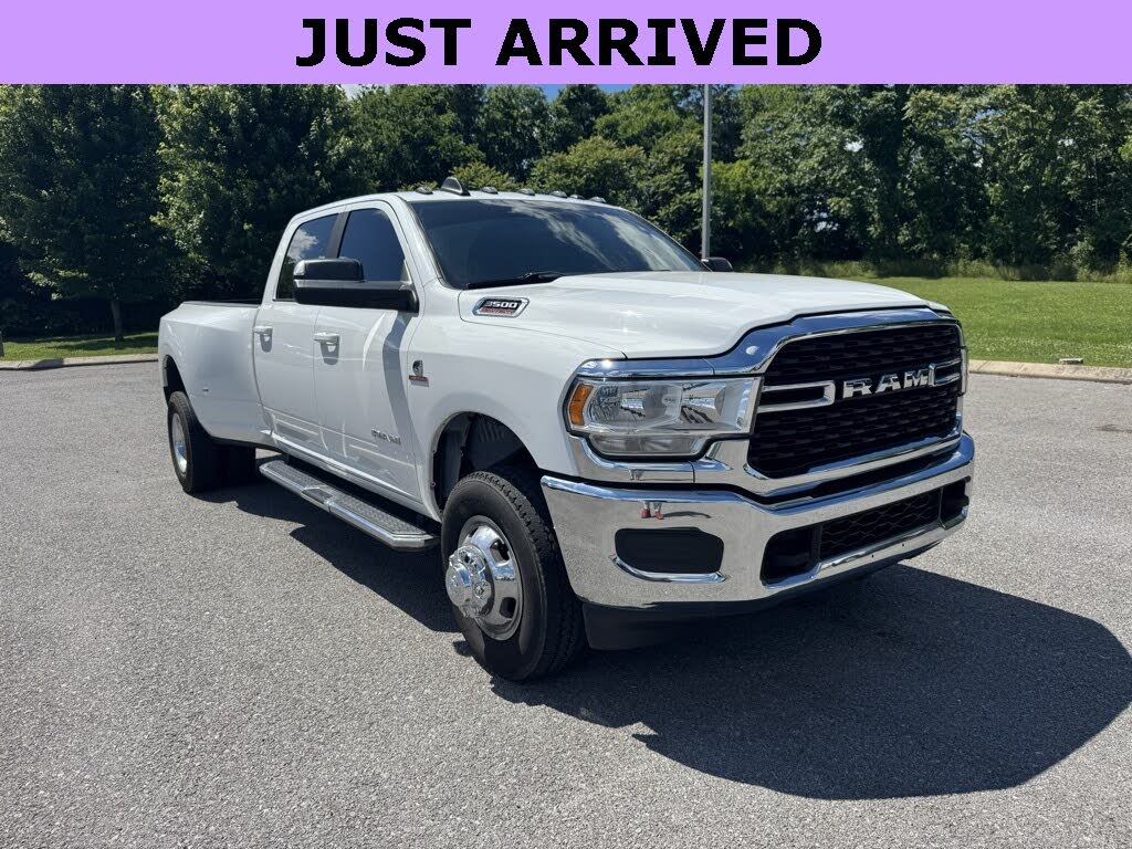 2022 RAM 3500 Big Horn Crew Cab LB DRW 4WD
