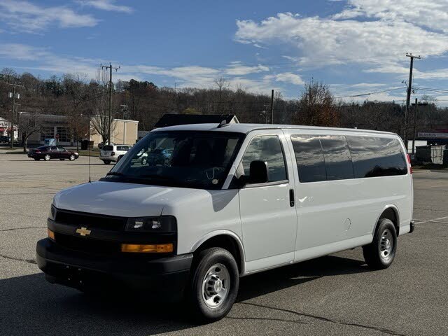 2025 Chevrolet Express 3500 LS Extended RWD