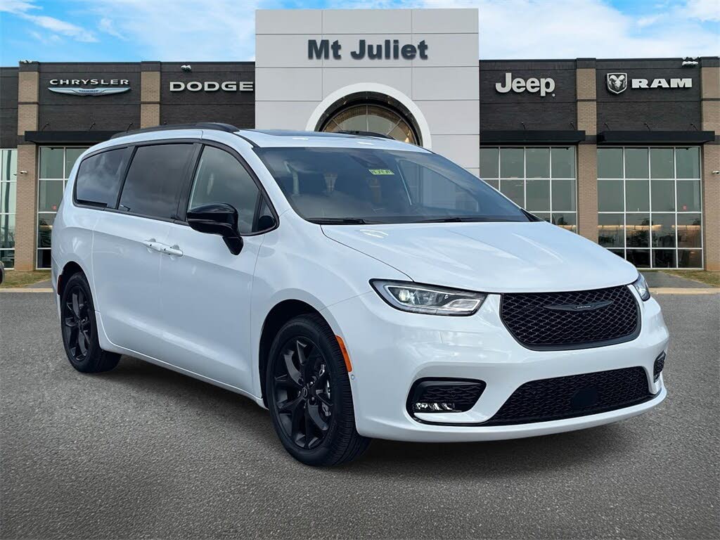 2026 Chrysler Pacifica Limited FWD