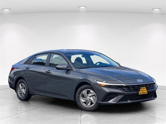 2026 Hyundai Elantra SE FWD