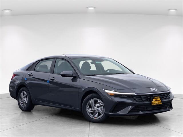 2026 Hyundai Elantra SE FWD
