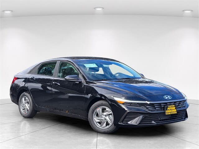 2026 Hyundai Elantra SE FWD