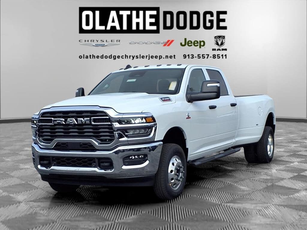 2026 RAM 3500 Tradesman Crew Cab LB DRW 4WD