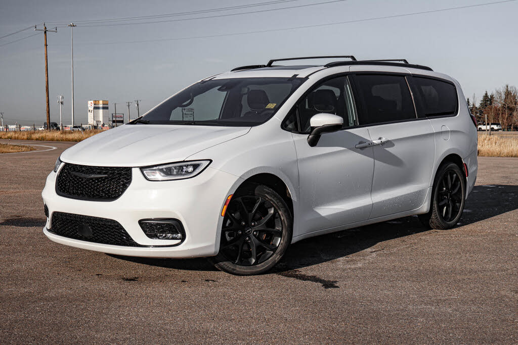 Chrysler Pacifica Touring L FWD 2023