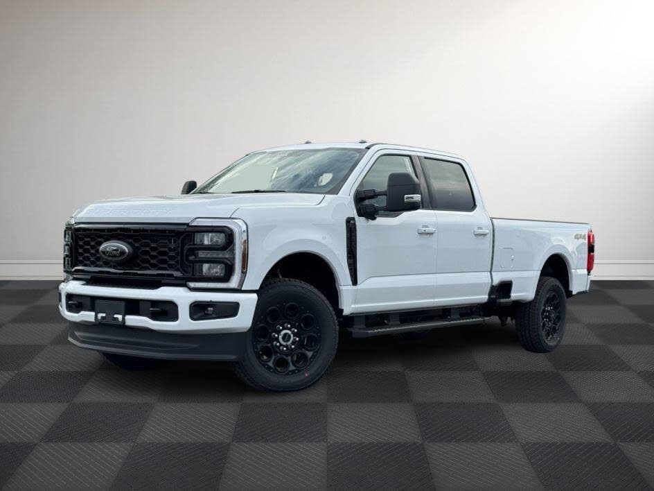 2026 Ford F-250 Super Duty XLT Crew Cab 4WD
