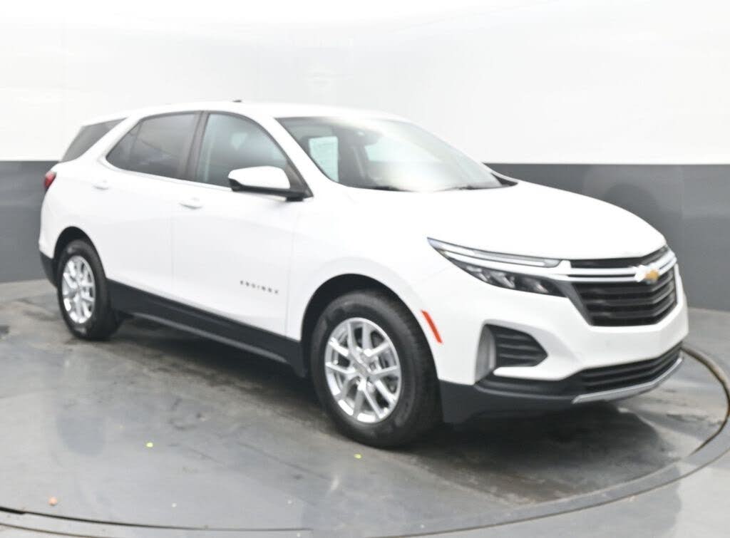 2022 Chevrolet Equinox LT FWD with 2FL