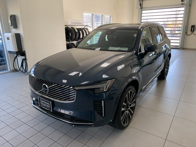 2026 Volvo XC90 B6 Plus 7-Passenger AWD