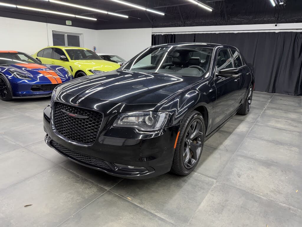 2023 Chrysler 300 S V6 RWD