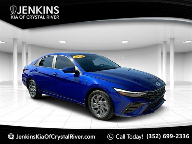2024 Hyundai Elantra SEL FWD