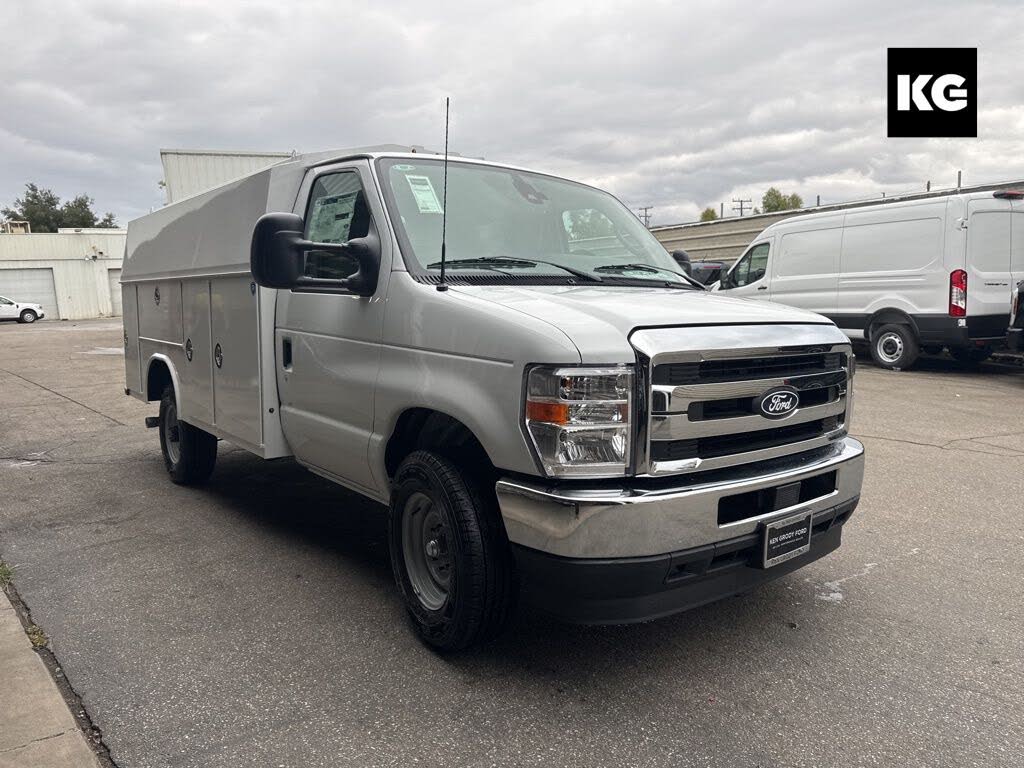 2026 Ford E-Series Chassis E-350 SD Cutaway 138 RWD
