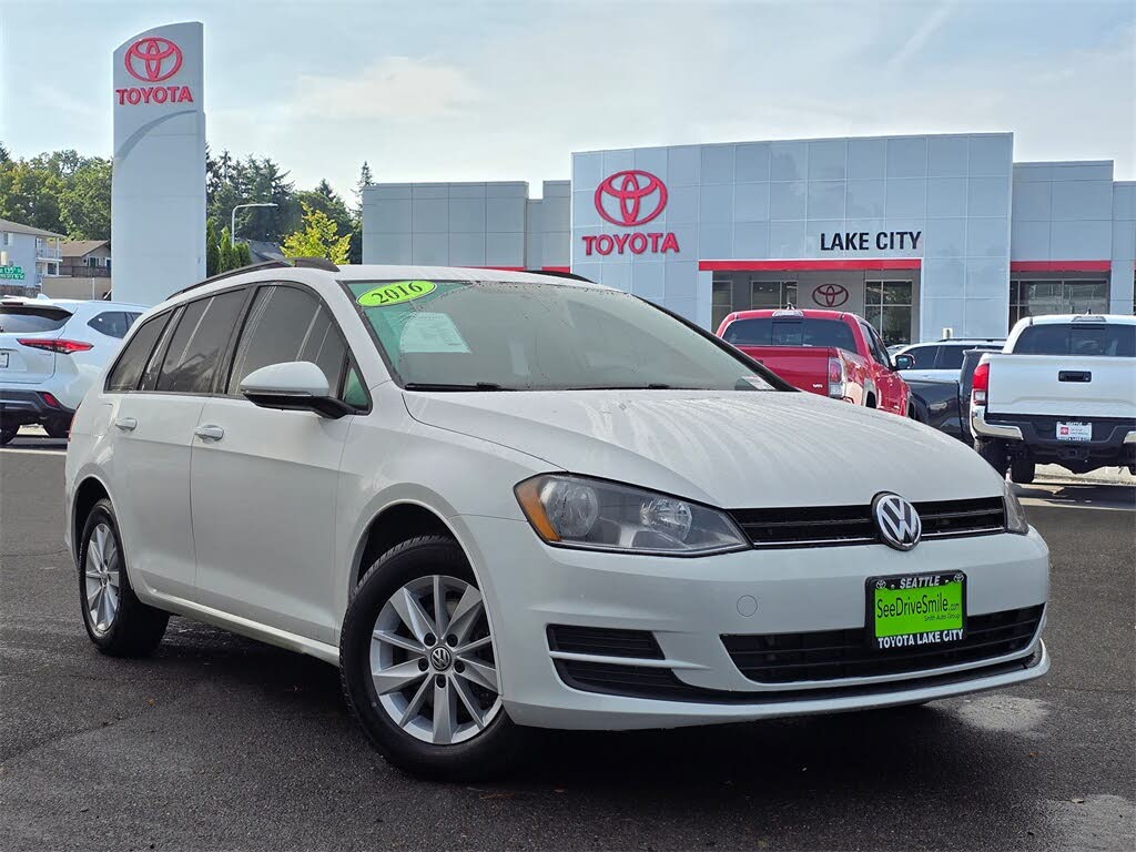 2016 Volkswagen Golf SportWagen S