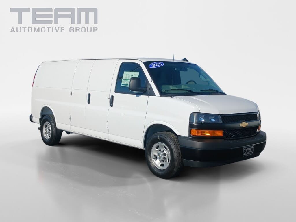 2025 Chevrolet Express Cargo 3500 RWD